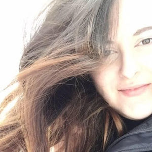 Meet your Posher, Holly